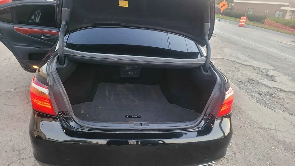 2012 Lexus LS 4th Gen - Image 8 of 14