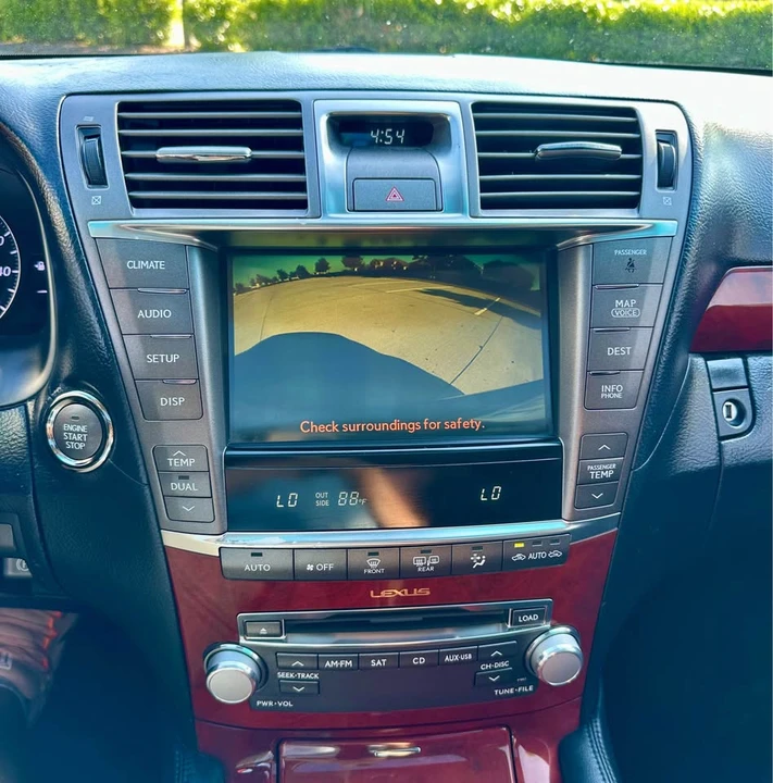 2012 Lexus LS 4th Gen - Image 11 of 19