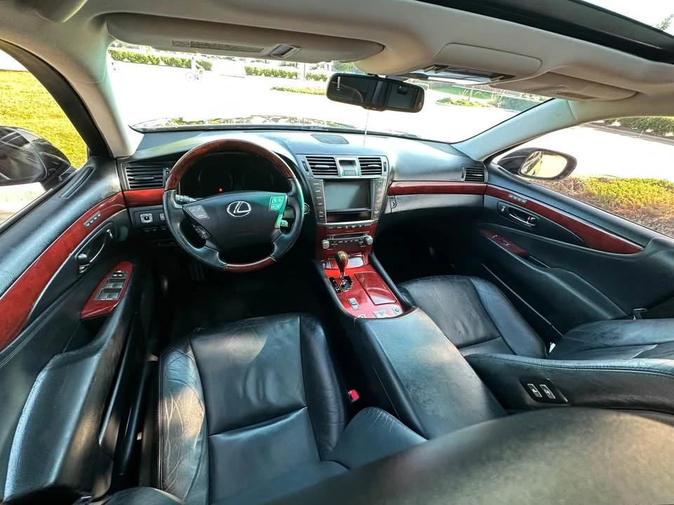 2012 Lexus LS 4th Gen - Image 8 of 19