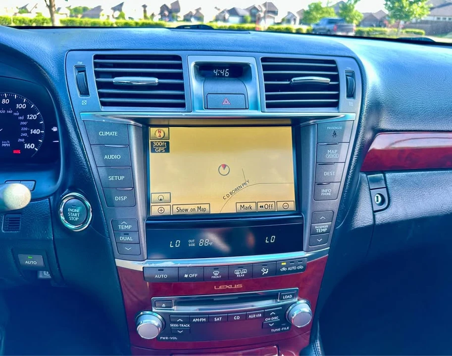 2012 Lexus LS 4th Gen - Image 12 of 19