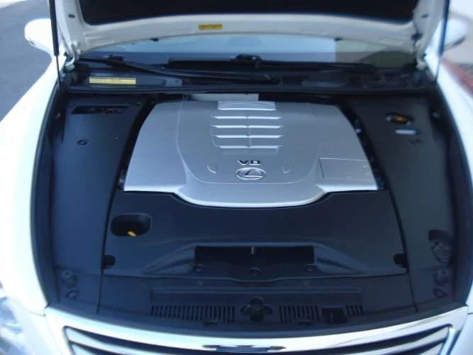 2012 Lexus LS 4th Gen - Image 8 of 10