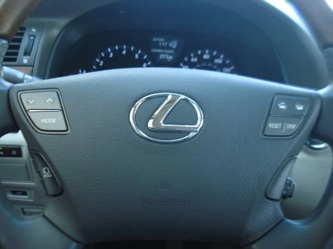 2012 Lexus LS 4th Gen - Image 10 of 10