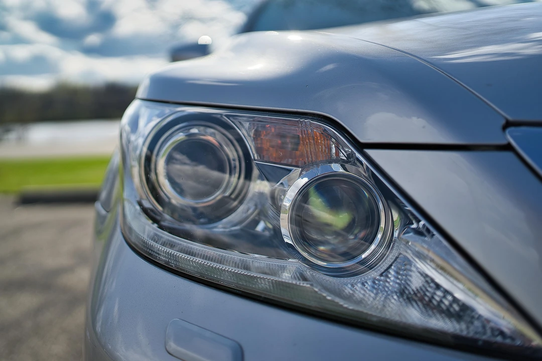 2012 Lexus LS 4th Gen - Image 17 of 31