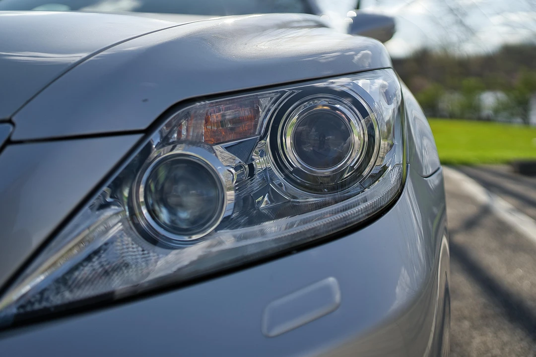 2012 Lexus LS 4th Gen - Image 20 of 31