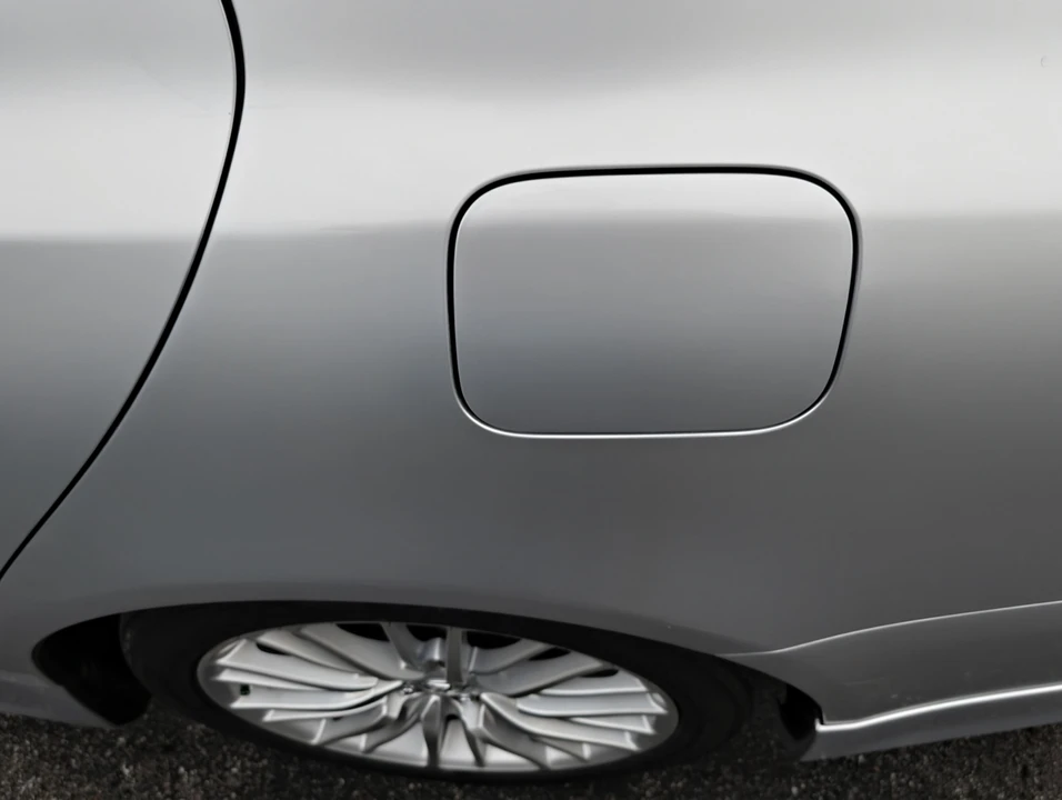 2012 Lexus LS 4th Gen - Image 23 of 31