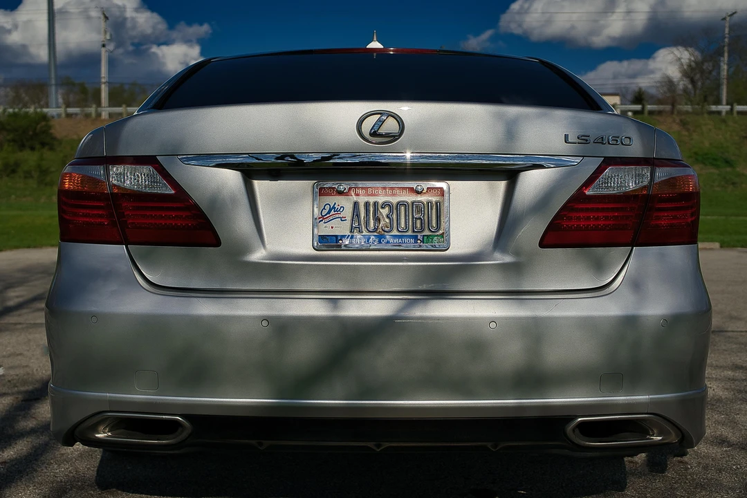 2012 Lexus LS 4th Gen - Image 5 of 31