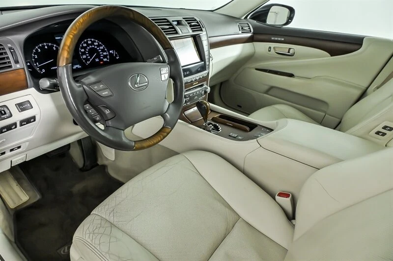 2012 Lexus LS 4th Gen - Image 14 of 30