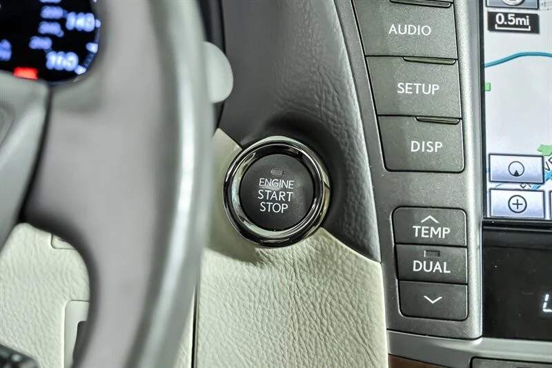 2012 Lexus LS 4th Gen - Image 23 of 30