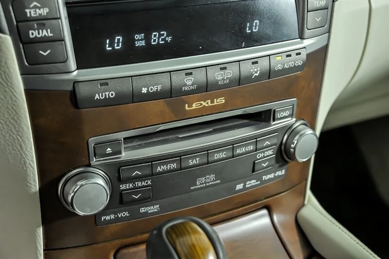 2012 Lexus LS 4th Gen - Image 27 of 30