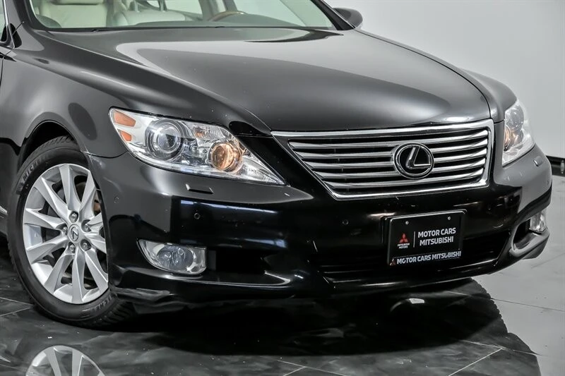 2012 Lexus LS 4th Gen - Image 2 of 30