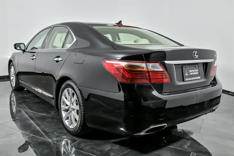 2012 Lexus LS 4th Gen - Image 7 of 30