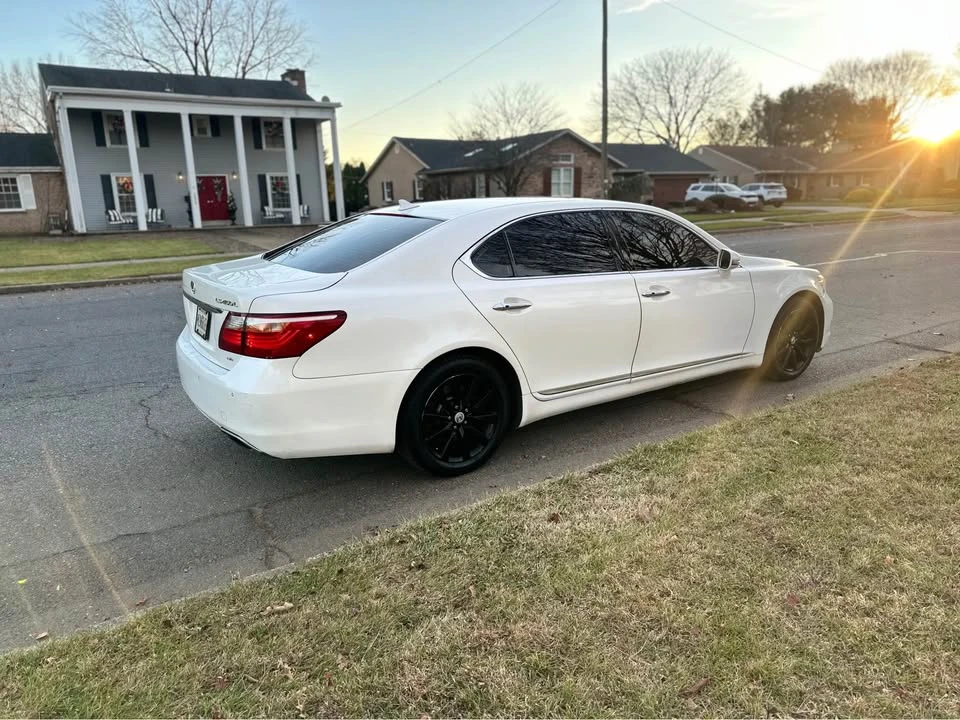 2012 Lexus LS 4th Gen - Image 7 of 19