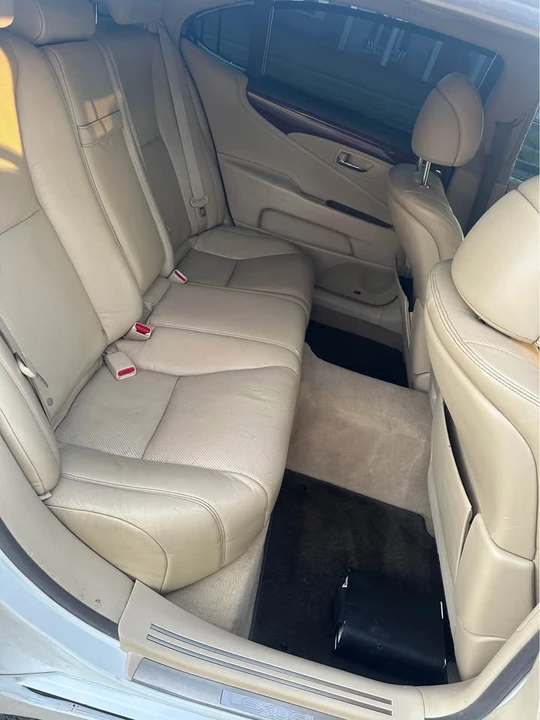 2012 Lexus LS 4th Gen - Image 16 of 19