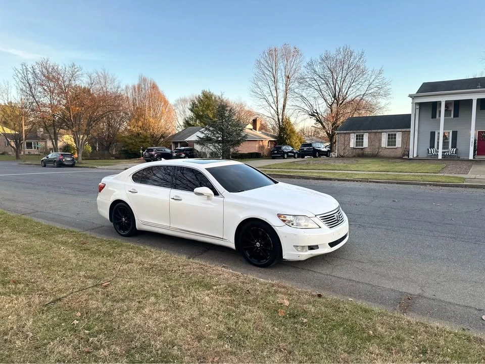 2012 Lexus LS 4th Gen - Image 5 of 19