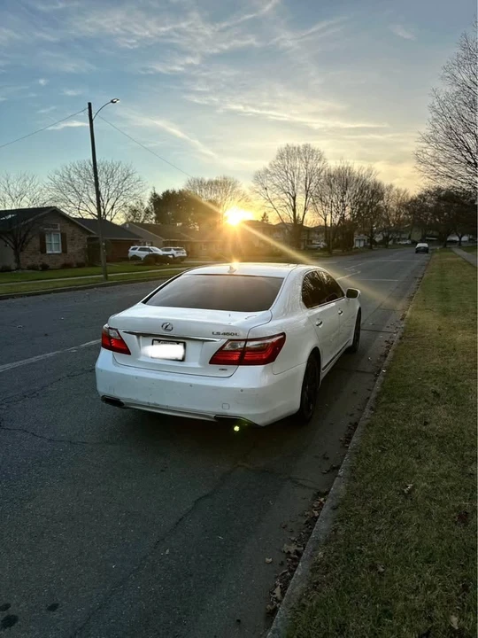 2012 Lexus LS 4th Gen - Image 6 of 19