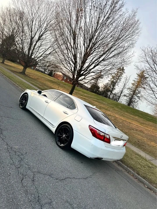2012 Lexus LS 4th Gen - Image 3 of 19