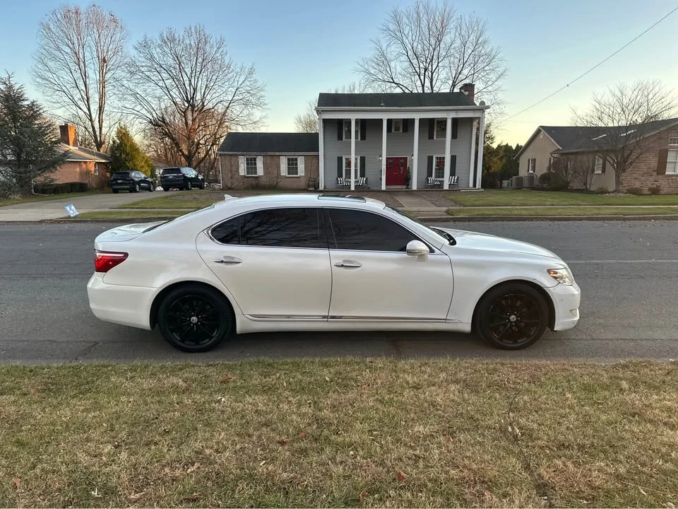 2012 Lexus LS 4th Gen - Image 8 of 19