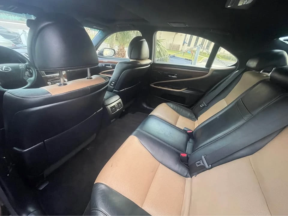 2012 Lexus LS 4th Gen - Image 5 of 11