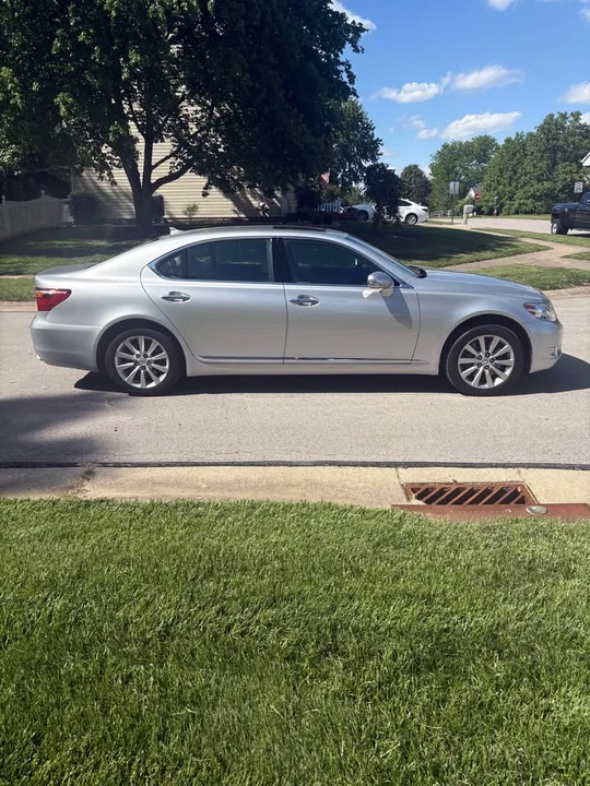 2012 Lexus LS 4th Gen - Image 3 of 11