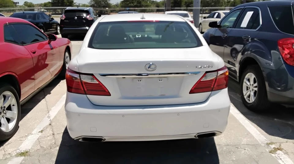 2012 Lexus LS 4th Gen - Image 5 of 8