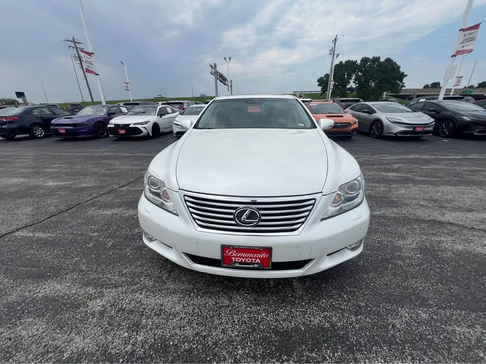 2012 Lexus LS 4th Gen - Image 8 of 17