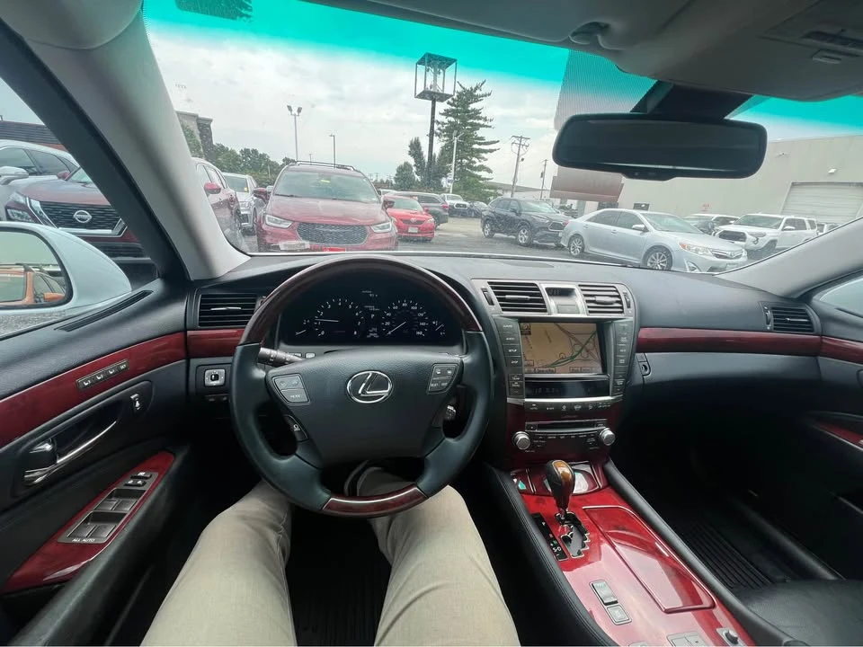 2012 Lexus LS 4th Gen - Image 10 of 17