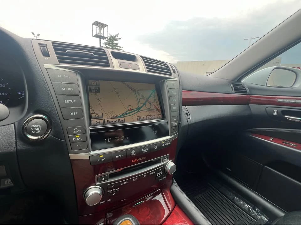 2012 Lexus LS 4th Gen - Image 12 of 17