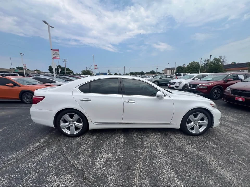 2012 Lexus LS 4th Gen - Image 6 of 17