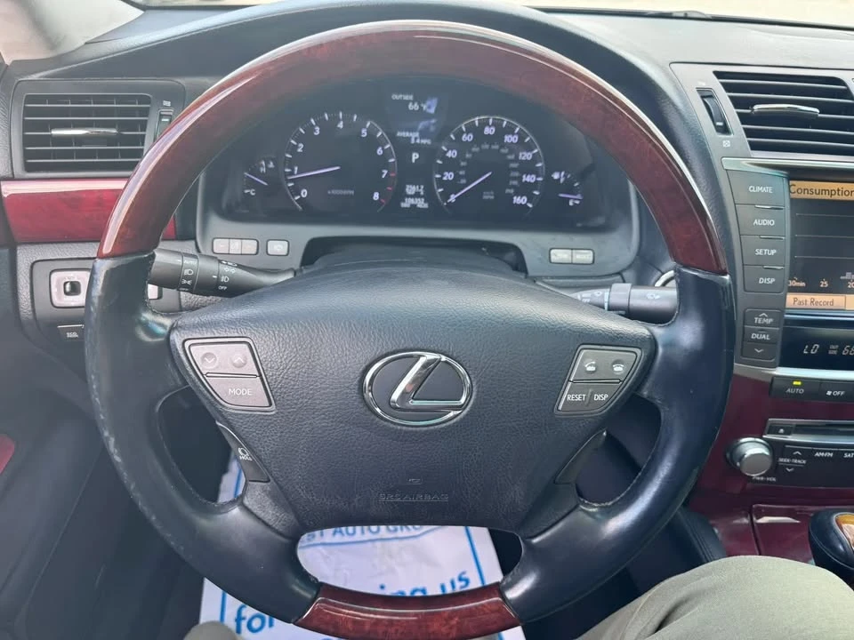 2012 Lexus LS 4th Gen - Image 15 of 20