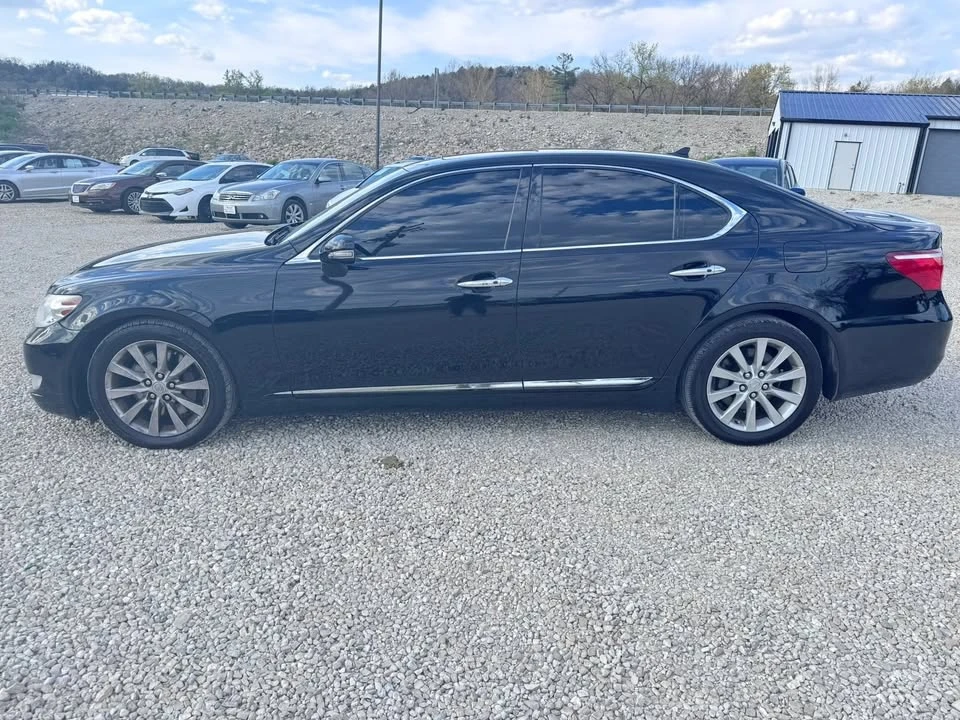 2012 Lexus LS 4th Gen - Image 2 of 20