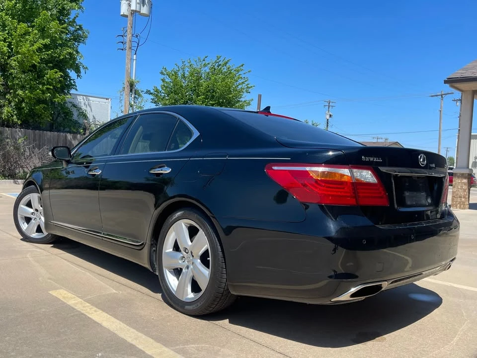 2012 Lexus LS 4th Gen - Image 4 of 12