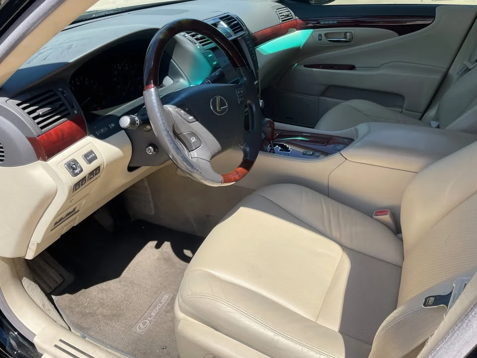 2012 Lexus LS 4th Gen - Image 6 of 12