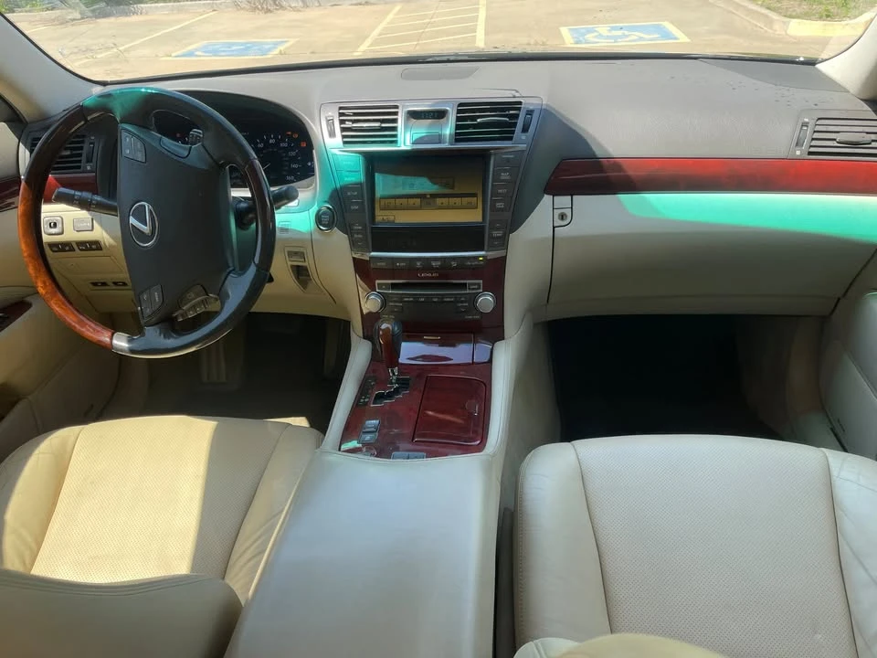 2012 Lexus LS 4th Gen - Image 5 of 12