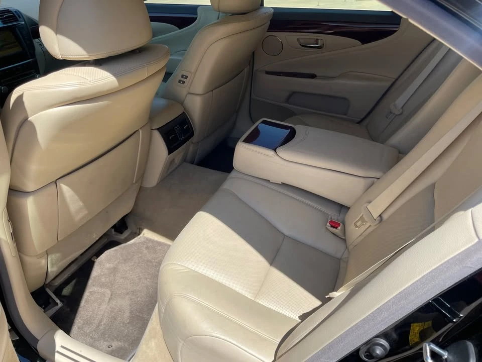 2012 Lexus LS 4th Gen - Image 9 of 12