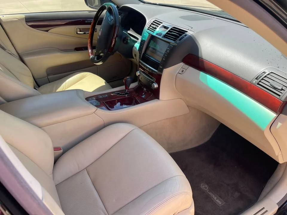 2012 Lexus LS 4th Gen - Image 7 of 12