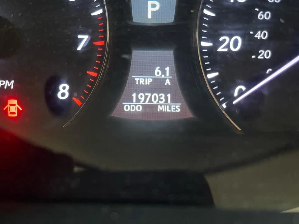 2012 Lexus LS 4th Gen - Image 15 of 20