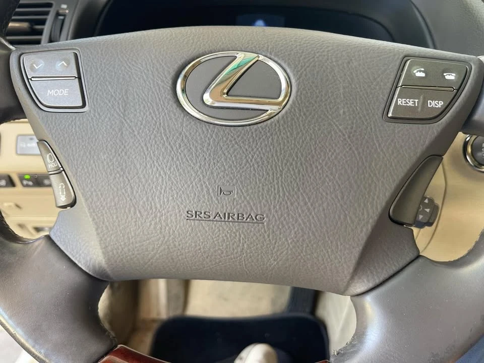 2012 Lexus LS 4th Gen - Image 16 of 20
