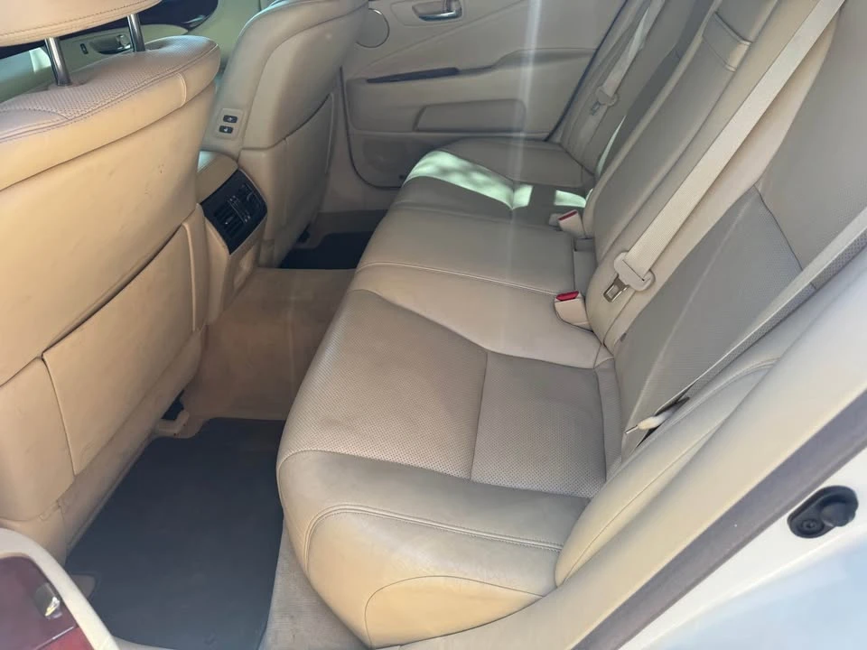 2012 Lexus LS 4th Gen - Image 6 of 11