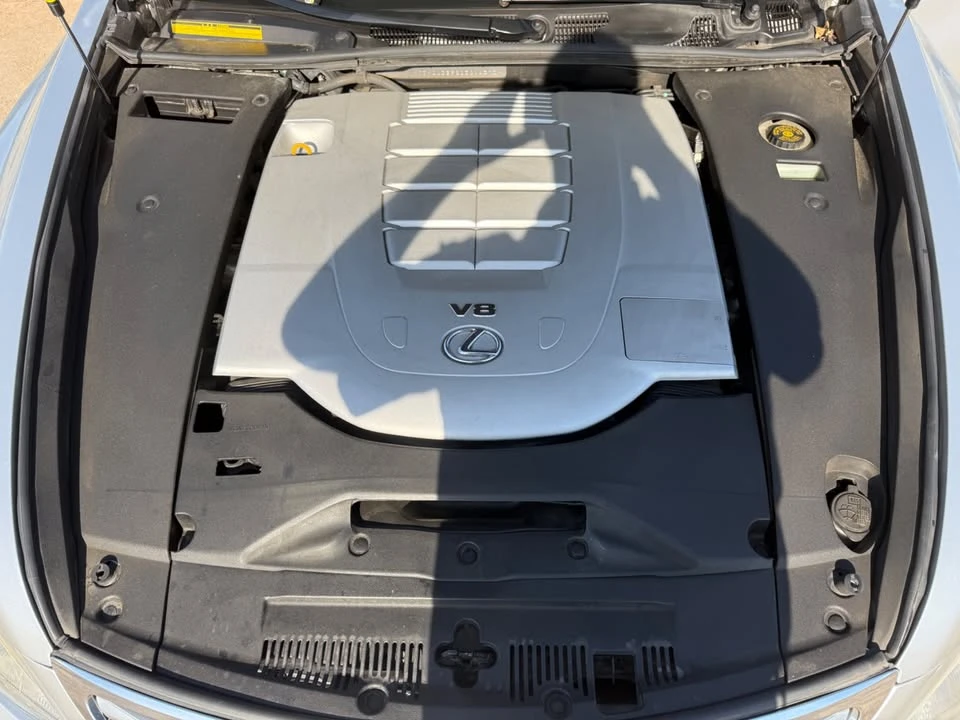 2012 Lexus LS 4th Gen - Image 5 of 9