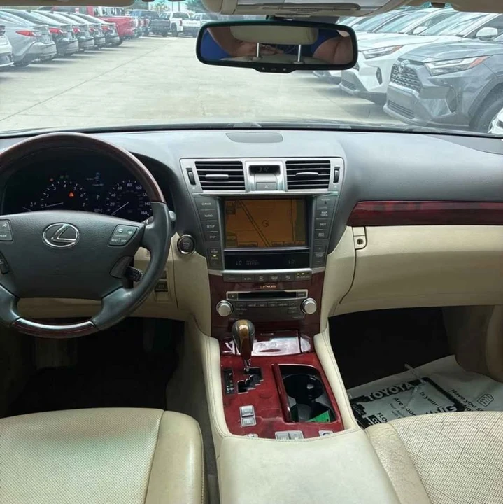 2012 Lexus LS 4th Gen - Image 7 of 11
