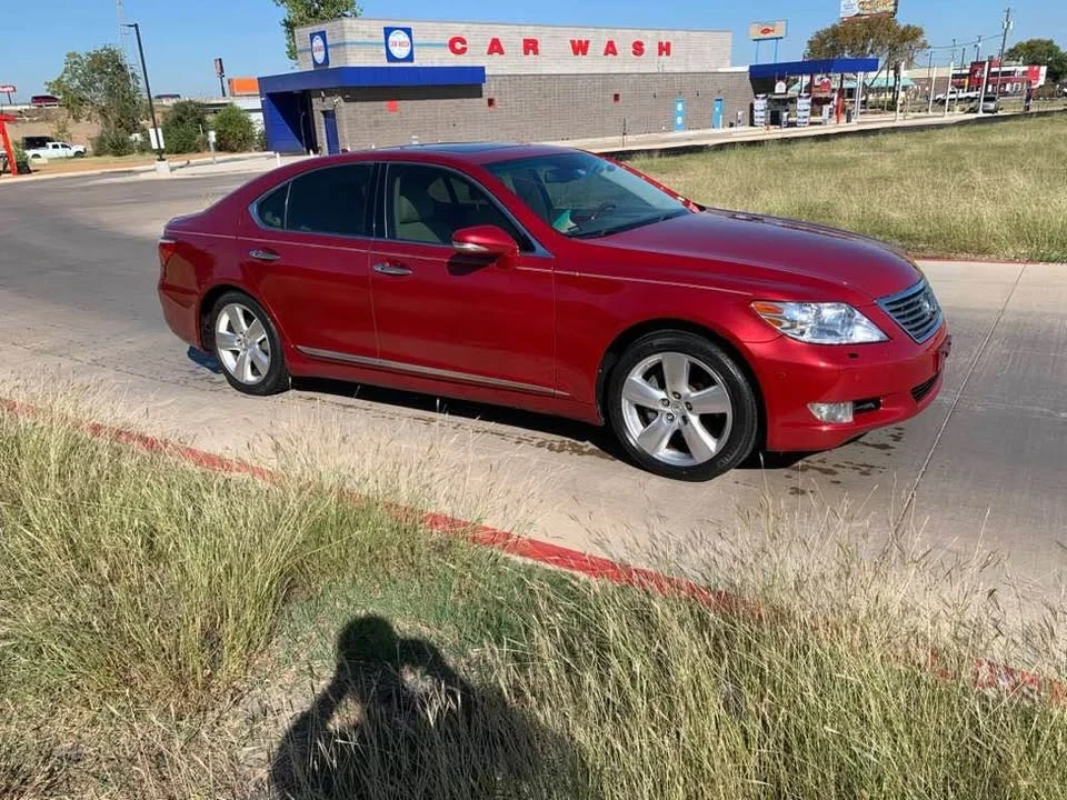 2012 Lexus LS 4th Gen - Image 4 of 11