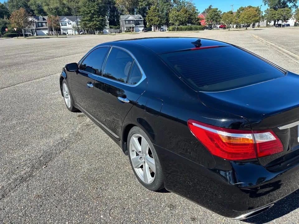 2012 Lexus LS 4th Gen - Image 9 of 10
