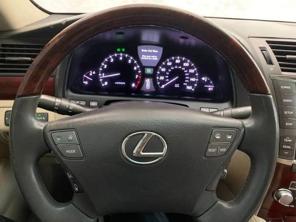 2012 Lexus LS 4th Gen - Image 8 of 11