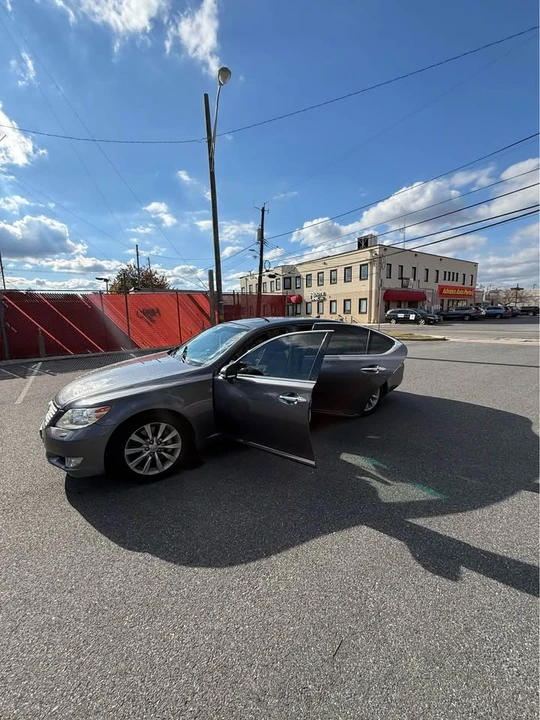 2012 Lexus LS 4th Gen - Image 19 of 20