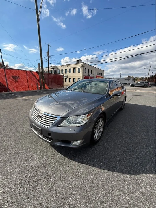 2012 Lexus LS 4th Gen - Image 3 of 20