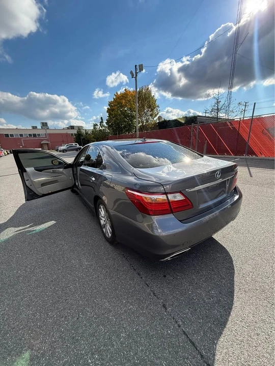 2012 Lexus LS 4th Gen - Image 2 of 20