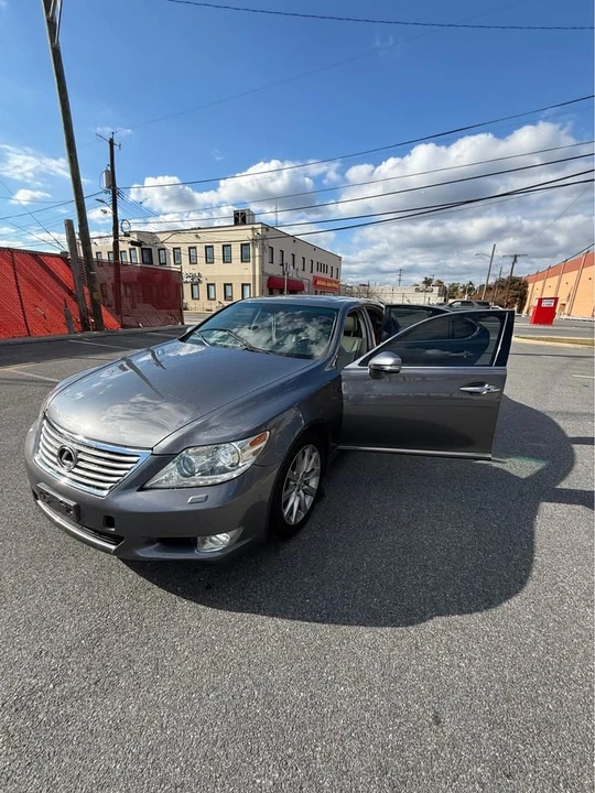 2012 Lexus LS 4th Gen - Image 18 of 20