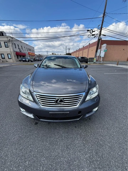 2012 Lexus LS 4th Gen - Image 10 of 20