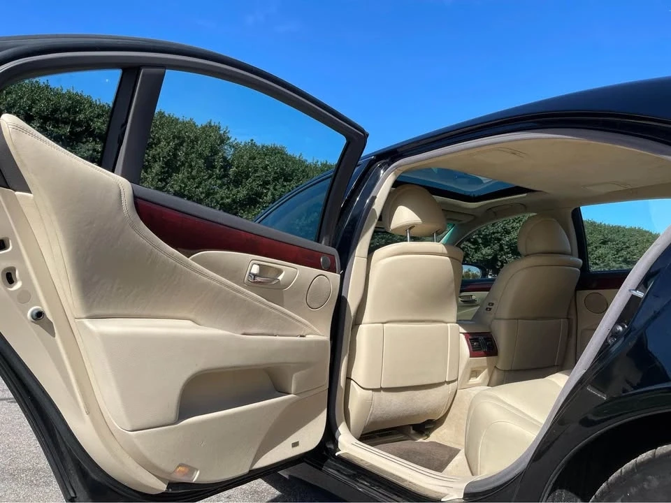 2012 Lexus LS 4th Gen - Image 13 of 19