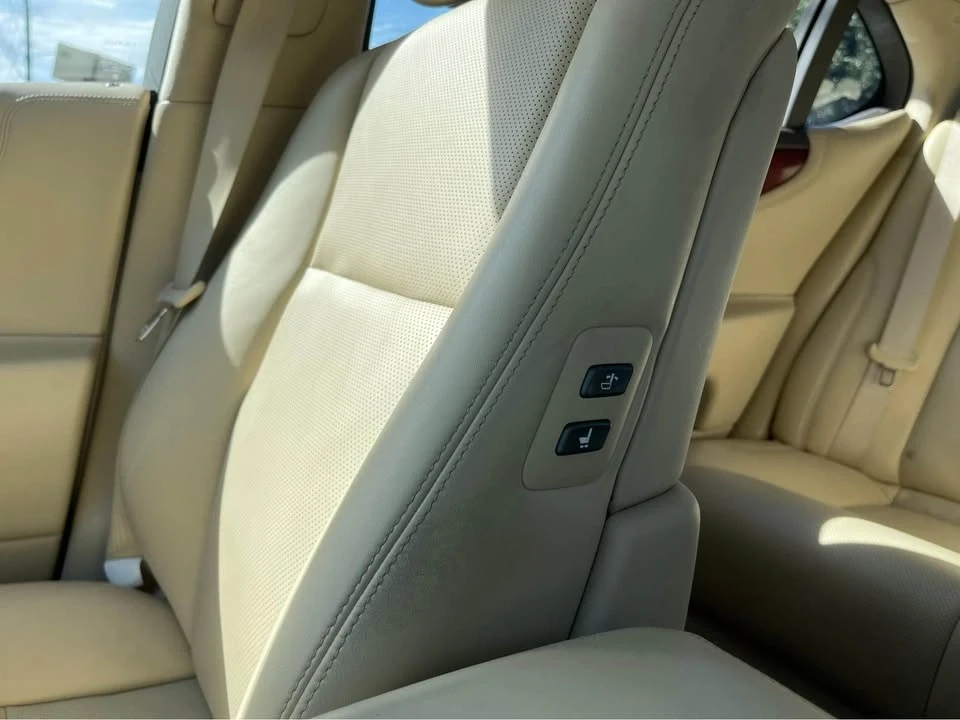 2012 Lexus LS 4th Gen - Image 11 of 19